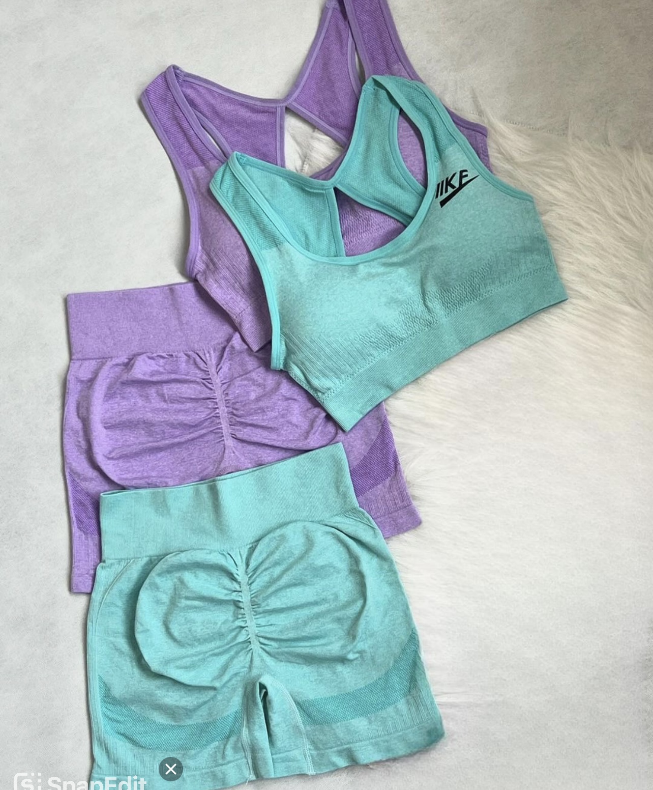 ست نیمتنه و شلوارک زنانه Nike کد ۰۵۳۱