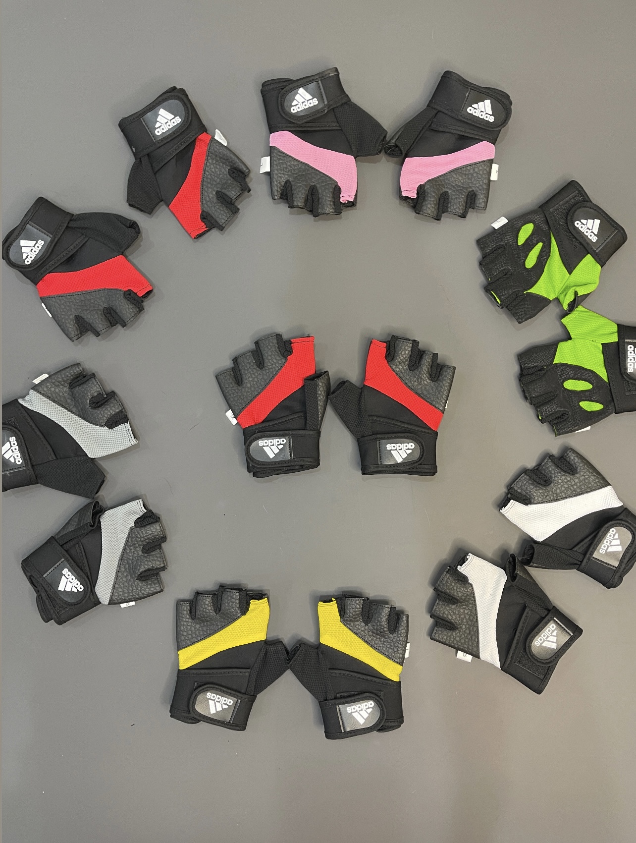 دستکش ورزشی زنانه مدل دو رنگ چسبی ادیداس کد 0337 Adidas