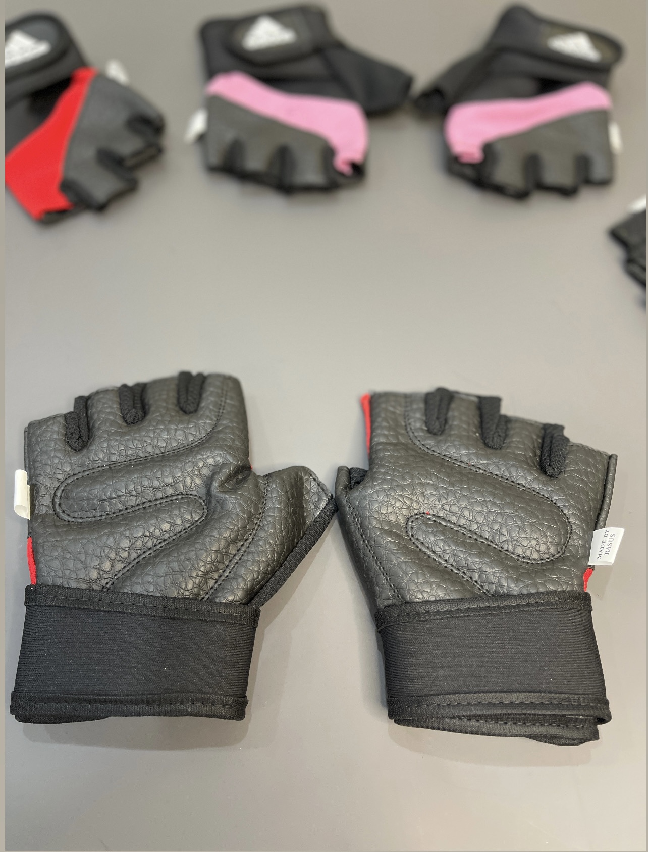دستکش ورزشی زنانه مدل دو رنگ چسبی ادیداس کد 0337 Adidas