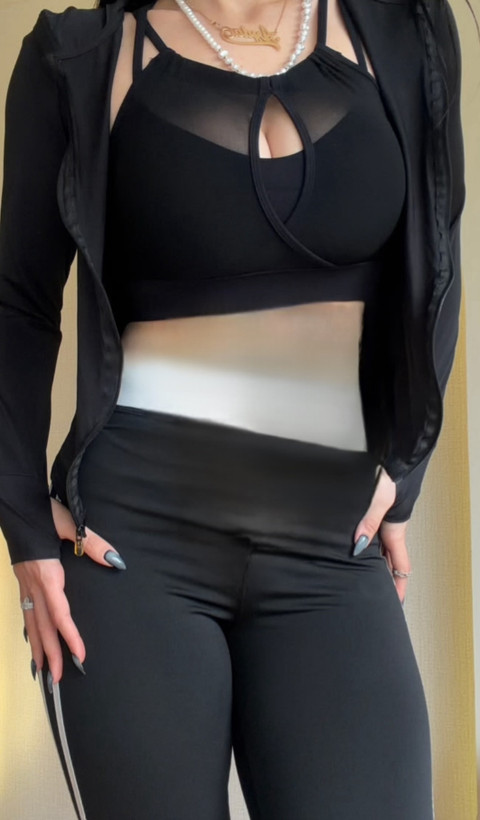 نیمتنه ی ورزشی زنانه مدل فلامنت کاپدار وارداتی کد 0250